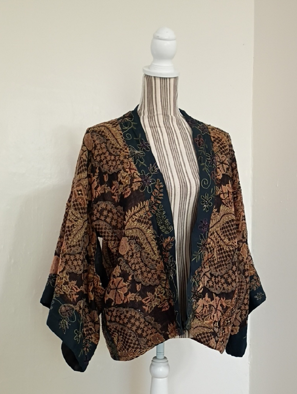 Chico's Vintage Wool Blend Beaded Open Kimono Jacket Size M/L Made in India